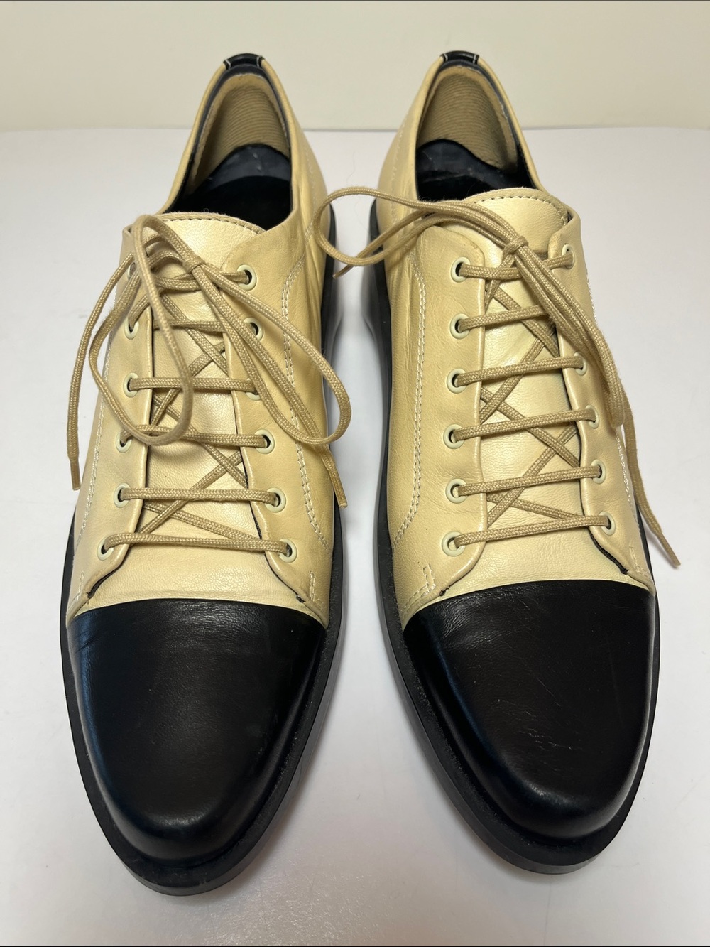 Robert Clergerie Vintage Womens Oxfords, size 8, cream & black spectator wedge - Picture 4 of 10